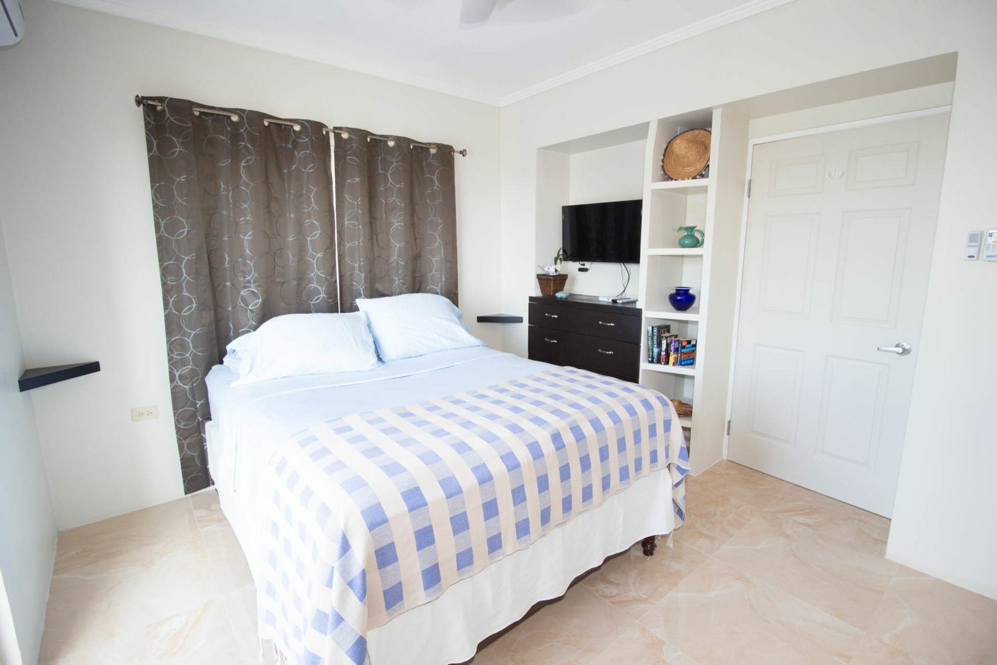The Bailey'S New Kingston Suites Eksteriør billede